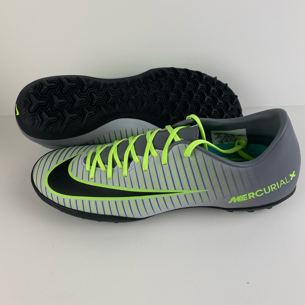 Nike mercurialx victory mens size 8.5 indoor shoes